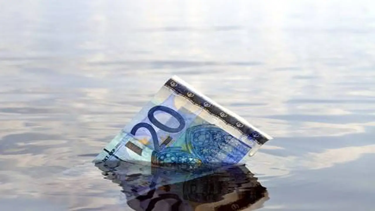 ضغوط سلبية تلاحق اليورو وسط تفاقم أزمة أسعار الطاقة في الأسواق الأوروبية